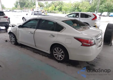 2015 Nissan Altima 2.5 S из США, поврежденный, VIN 1N4AL3AP6FC284370